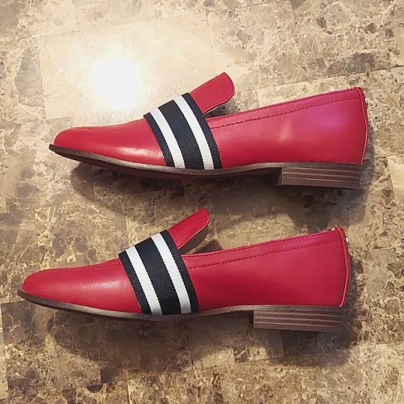 New Tommy Hilfiger loafers, size 6 - Picture 6 of 7